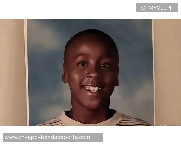 哈登透露家庭喜讯6岁儿子Jace即将迎来弟妹