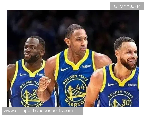 库里巴特勒霍福德齐聚战斗力全开迎战开拓者比赛