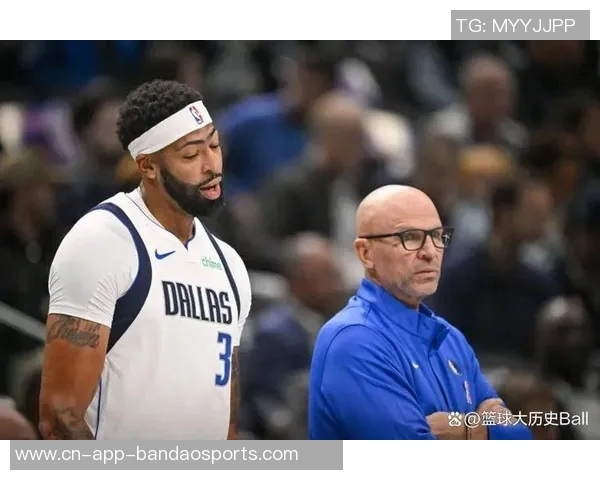 克莱状态起伏不定11投仅4中三分球命中率低迷仅得12分1板1助 克莱状态起伏不定11投仅4中三分球命中率低迷仅得12分1板1助