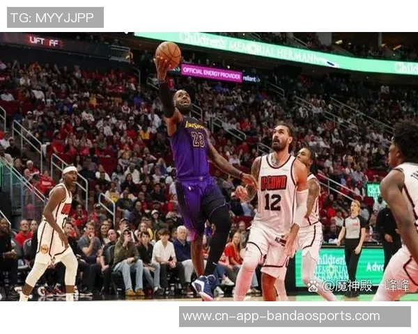 里夫斯创历史佳绩前五场场均30分10助成为第六人选 里夫斯创历史佳绩前五场场均30分10助成为第六人选