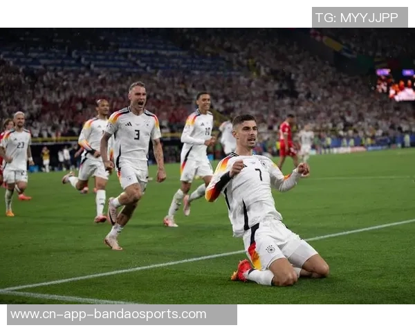 37岁依然热爱足球格罗斯克洛伊茨加盟德国第七级联赛球队续写传奇