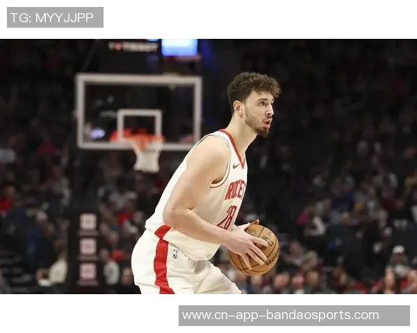 乌度卡称赞申京传球能力提升决策速度显著加快助力球队表现 乌度卡称赞申京传球能力提升决策速度显著加快助力球队表现