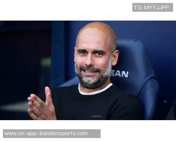 瓜帅赛后与主裁亲切交流竖起大拇指表达赞赏与尊重