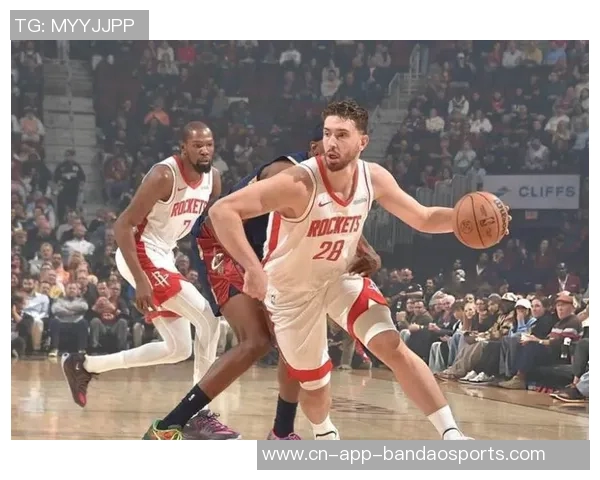 莫布里防守申京仅6分30秒却被打爆后者9投7中狂砍16分