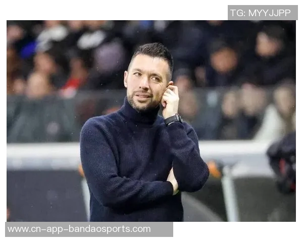 前阿贾克斯主帅海廷加正式加盟热刺担任助理教练助力球队发展