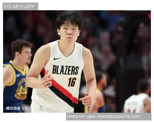 杨瀚森第三节短暂出场两分钟未能触球因掩护犯规被迫下场休息